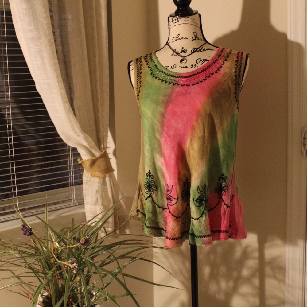 ☮️☮️Pink and green tie-dye sleeveless shirt